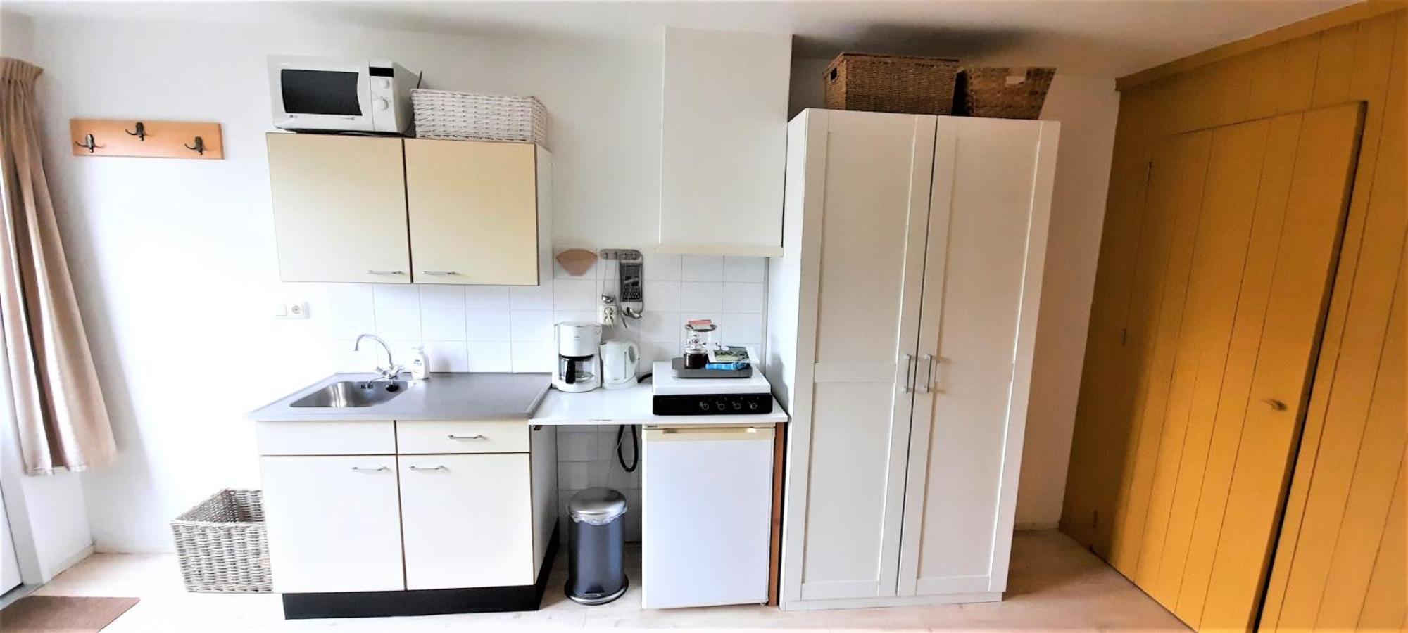 Appartement 2 Met Terras Aan De Tuin Van Op De Roemte Baflo Exteriör bild